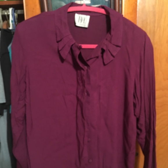 IVY PARK Tops - vINTAGE IVY WOMANS TOP m